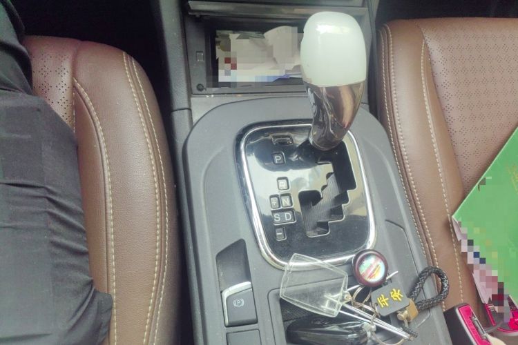 Used BYD S7 2015 2.0T Upgraded Automatic Luxury Version Gear Lever