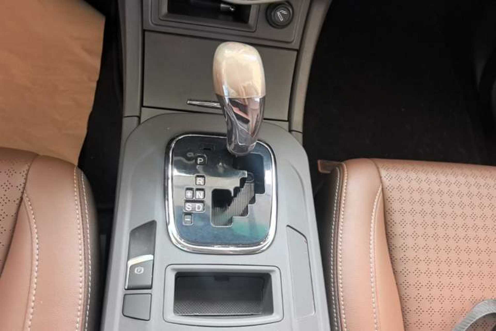 Used BYD S7 2015 2.0T Upgraded Automatic Luxury Version Gear Lever