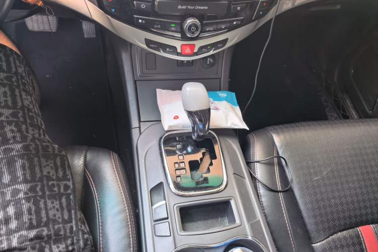 Used BYD S7 2015 2.0T Automatic Flagship Edition Gear Lever