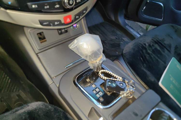 Used BYD S7 2015 2.0T Automatic Flagship Edition Gear Lever