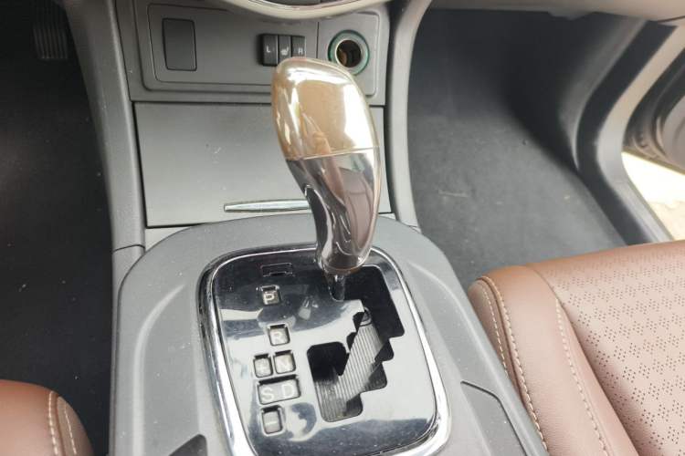 Used BYD S7 2015 2.0T Upgraded Automatic Flagship Version Gear Lever