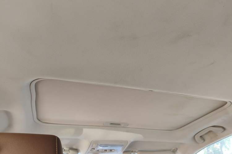 Used BYD S7 2015 2.0T Upgraded Automatic Luxury Version Headliner
