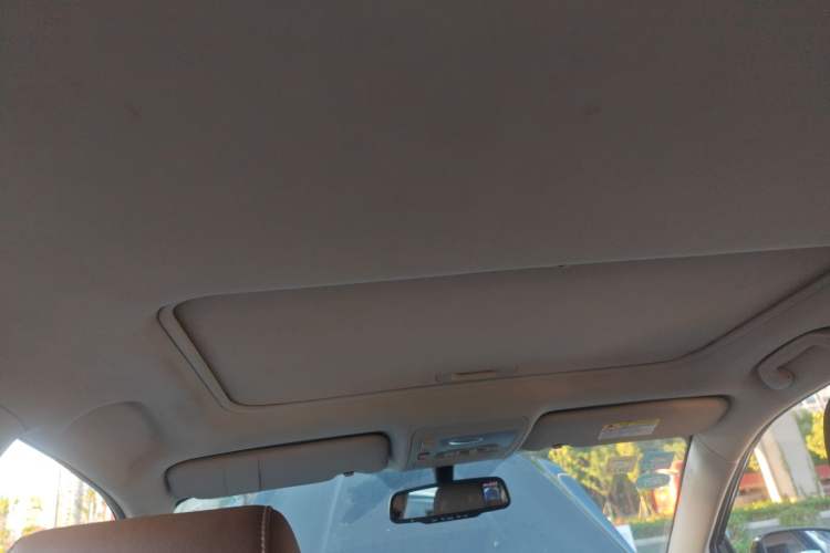 Used BYD S7 2015 2.0T Upgraded Automatic Luxury Version Headliner