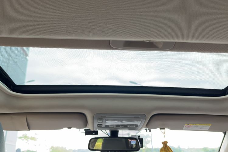 Used BYD S7 2015 1.5T Manual Luxury Model Headliner
