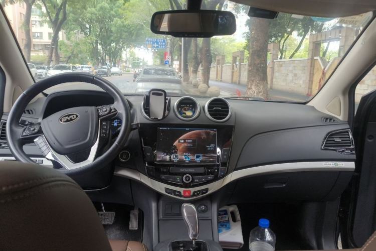Used BYD S7 2015 2.0T Upgraded Automatic Flagship Version Headliner