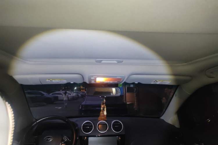 Used BYD S7 2015 2.0T Automatic Prestige Model Headliner