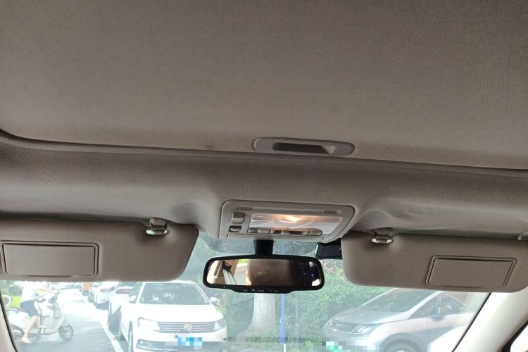 Used BYD S7 2015 2.0T Upgraded Automatic Luxury Version Headliner
