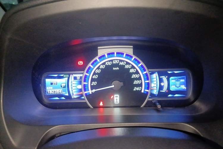 Used BYD S7 2015 2.0T Upgraded Automatic Luxury Version Instrument Cluster