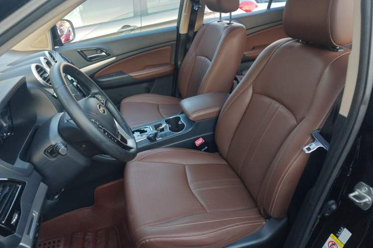 Used BYD S7 2015 2.0T Upgraded Automatic Luxury Version Left Front Seat