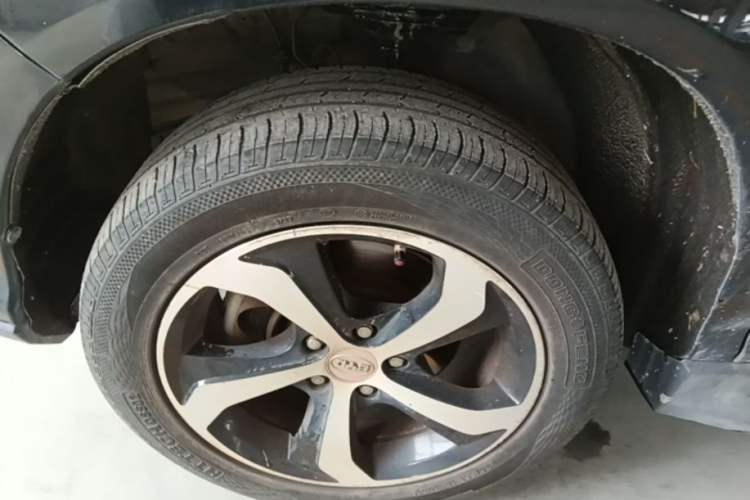 Used BYD S7 2015 2.0T Automatic Prestige Model Left Front Wheel Hub