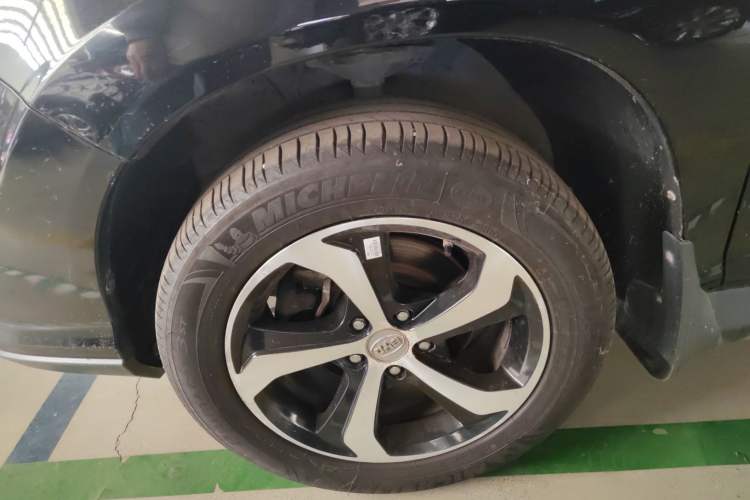 Used BYD S7 2015 2.0T Upgraded Automatic Luxury Version Left Front Wheel Hub