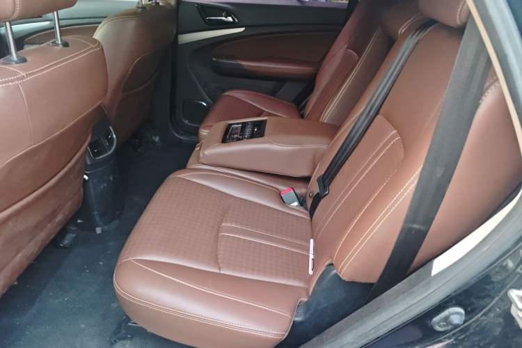 Used BYD S7 2015 2.0T Automatic Flagship Edition Left Rear Seat