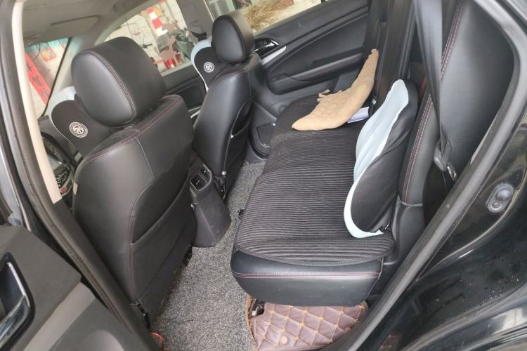 Used BYD S7 2015 2.0T Upgraded Automatic Luxury Version Left Rear Seat