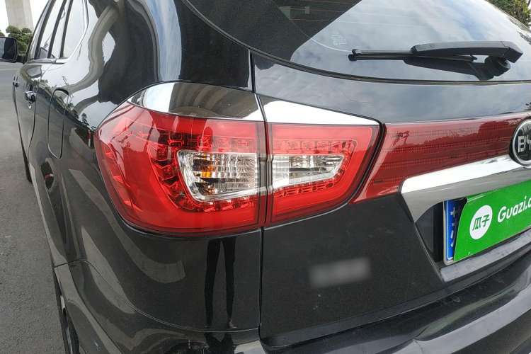 Used BYD S7 2015 2.0T Automatic Prestige Model Left Rear Taillight