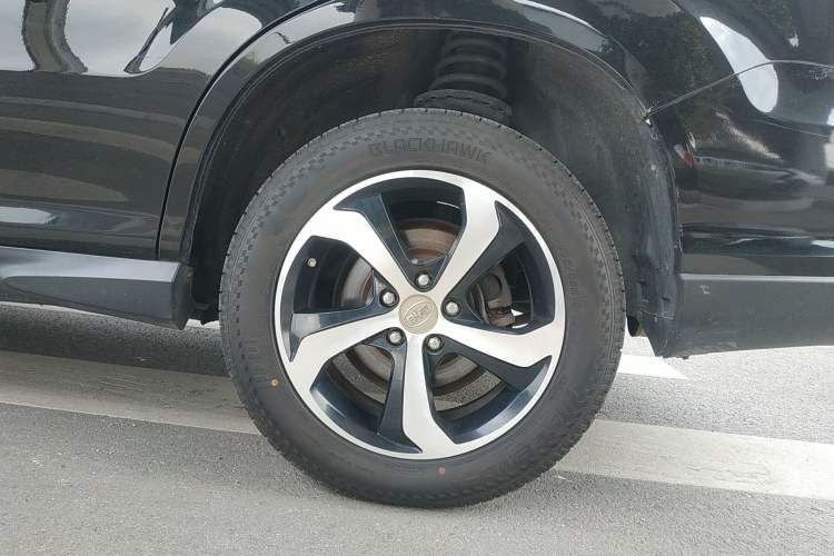 Used BYD S7 2015 2.0T Automatic Prestige Model Left Rear Wheel Hub
