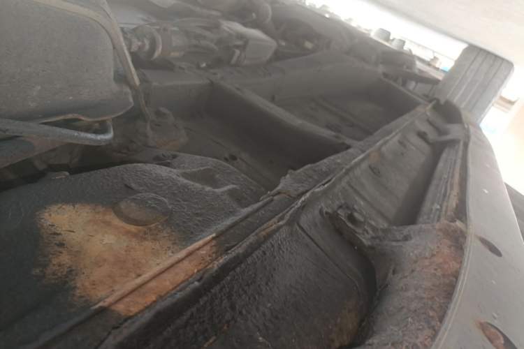 Used BYD S7 2015 2.0T Automatic Prestige Model Left Side Sill