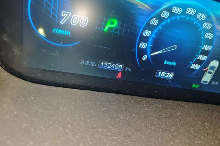 Used BYD S7 2015 2.0T Automatic Flagship Edition Odometer Close Up