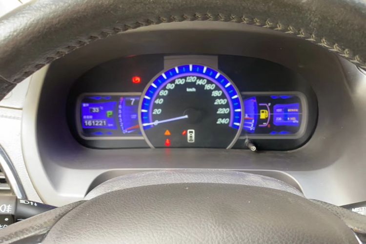 Used BYD S7 2015 2.0T Upgraded Automatic Luxury Version Odometer Close Up