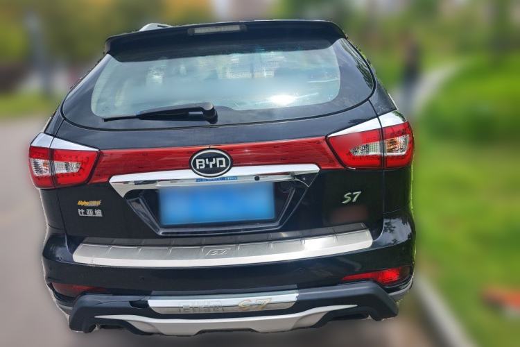 Used BYD S7 2015 2.0T Automatic Prestige Model Rear