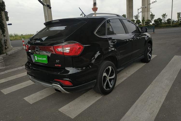 Used BYD S7 2015 2.0T Automatic Prestige Model Rear Right 45 Deg