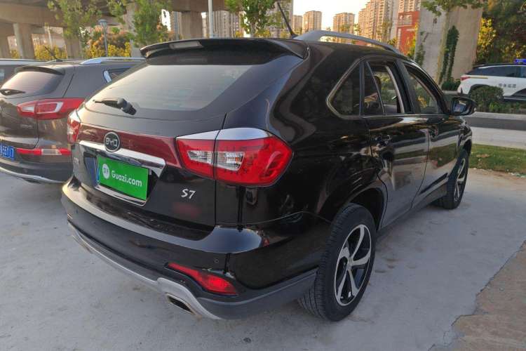 Used BYD S7 2015 2.0T Upgraded Automatic Luxury Version Rear Right 45 Deg