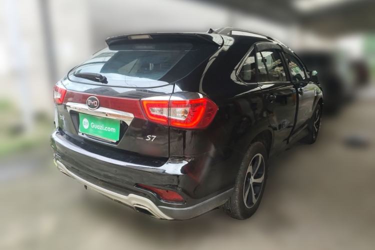 Used BYD S7 2015 2.0T Upgraded Automatic Luxury Version Rear Right 45 Deg