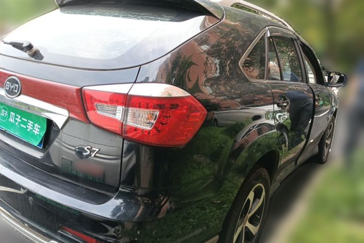 Used BYD S7 2015 2.0T Upgraded Automatic Luxury Version Rear Right 45 Deg