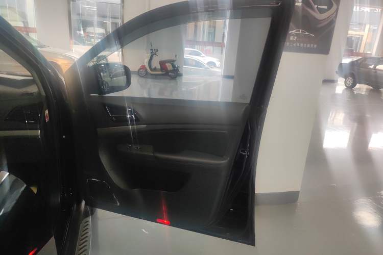 Used BYD S7 2015 2.0T Automatic Prestige Model Right Front Door Interior