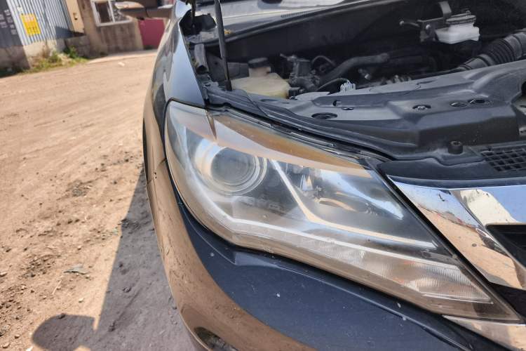 Used BYD S7 2015 2.0T Upgraded Automatic Flagship Version Right Front Headlight