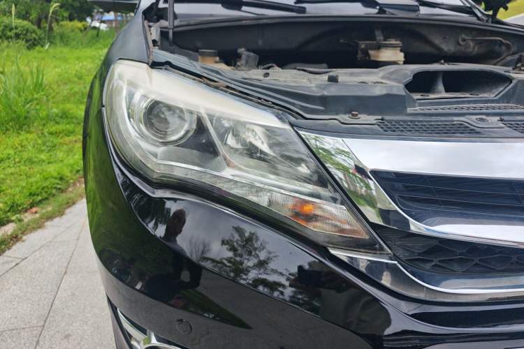 Used BYD S7 2015 2.0T Automatic Prestige Model Right Front Headlight