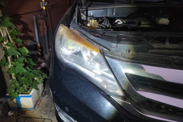 Used BYD S7 2015 2.0T Automatic Prestige Model Right Front Headlight