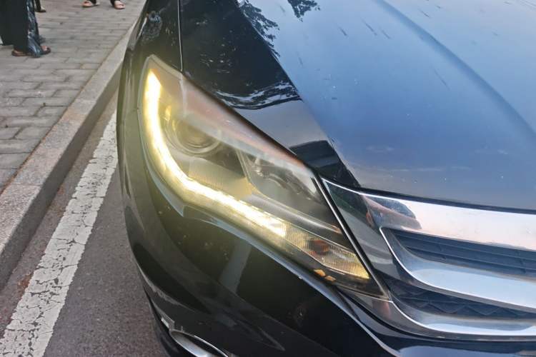 Used BYD S7 2015 2.0T Automatic Flagship Edition Right Front Headlight