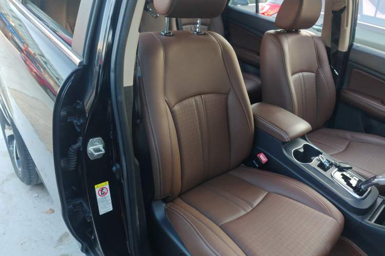Used BYD S7 2015 2.0T Upgraded Automatic Luxury Version Right Front Seat