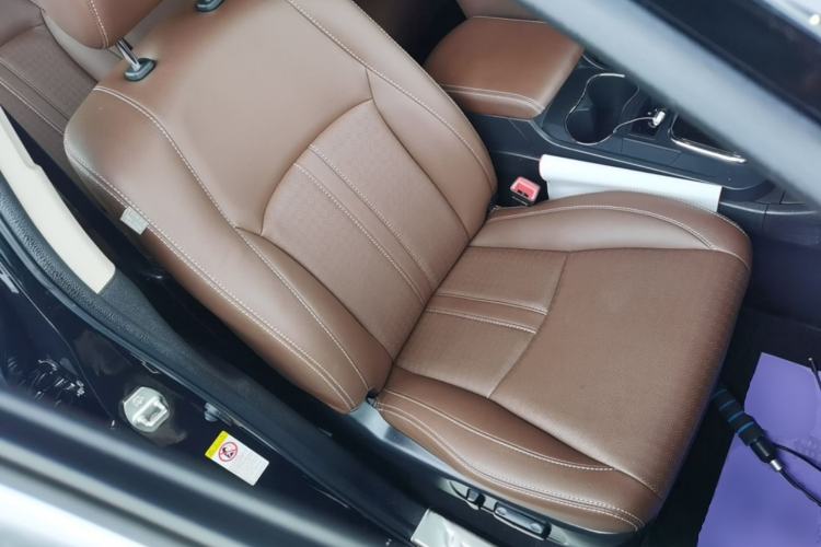 Used BYD S7 2015 2.0T Upgraded Automatic Luxury Version Right Front Seat