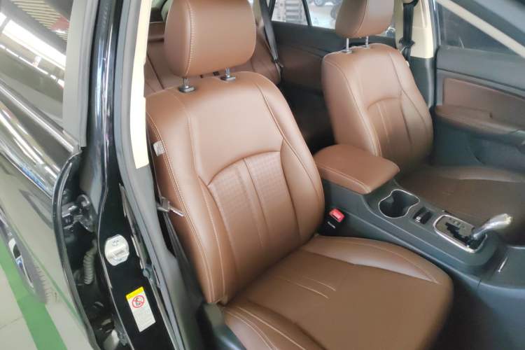 Used BYD S7 2015 2.0T Upgraded Automatic Luxury Version Right Front Seat