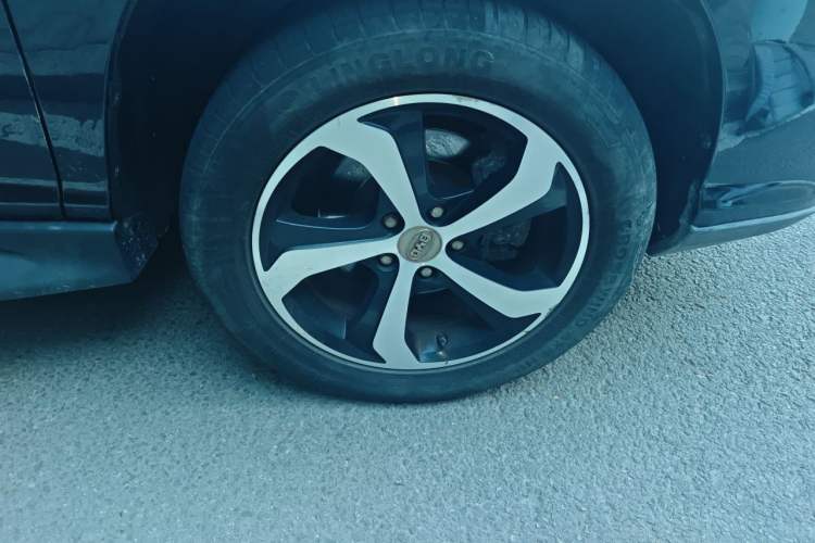 Used BYD S7 2015 2.0T Automatic Flagship Edition Right Front Wheel Hub