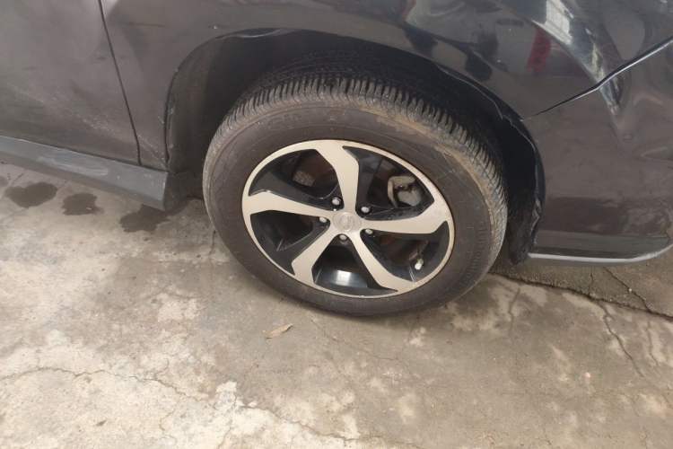 Used BYD S7 2015 2.0T Upgraded Automatic Luxury Version Right Front Wheel Hub
