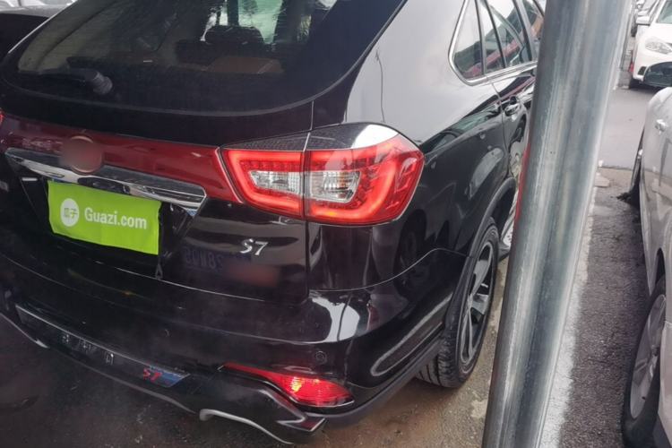 Used BYD S7 2015 2.0T Upgraded Automatic Luxury Version Right Rear Taillight