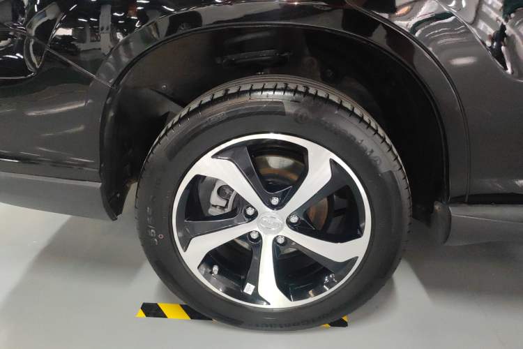 Used BYD S7 2015 2.0T Automatic Prestige Model Right Rear Wheel Hub