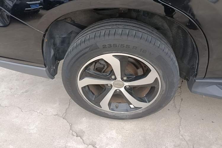 Used BYD S7 2015 2.0T Automatic Prestige Model Right Rear Wheel Hub