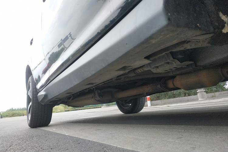 Used BYD S7 2015 2.0T Automatic Prestige Model Right Side Sill
