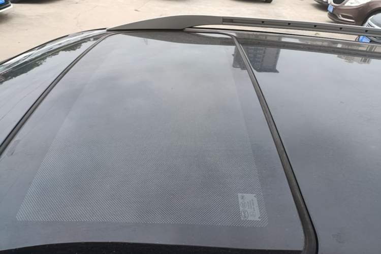 Used BYD S7 2015 2.0T Automatic Prestige Model Roof