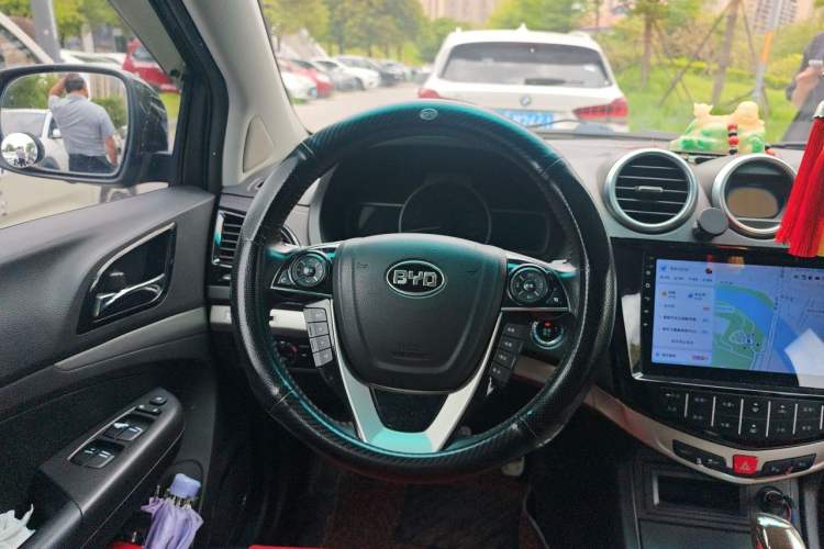 Used BYD S7 2015 2.0T Automatic Prestige Model Steering Wheel