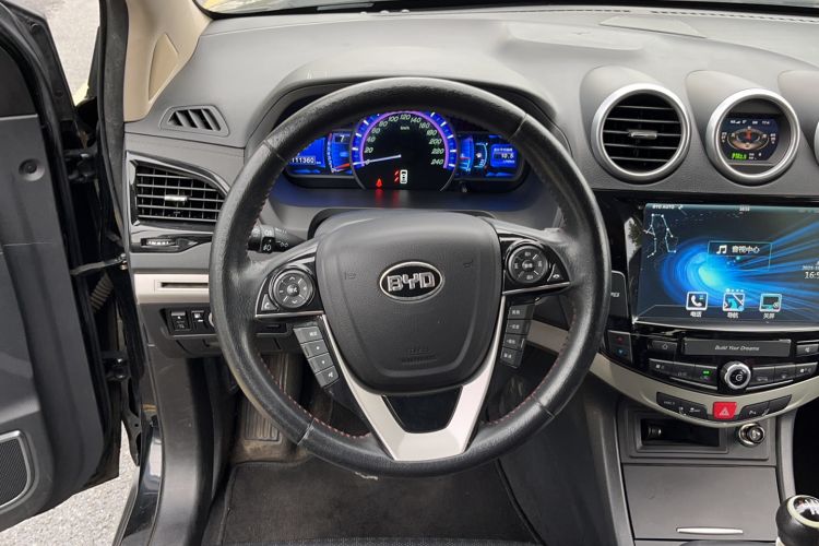 Used BYD S7 2015 1.5T Manual Luxury Model Steering Wheel