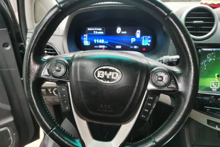 Used BYD S7 2015 2.0T Automatic Flagship Edition Steering Wheel