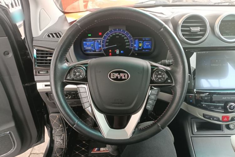 Used BYD S7 2015 2.0T Automatic Prestige Model Steering Wheel