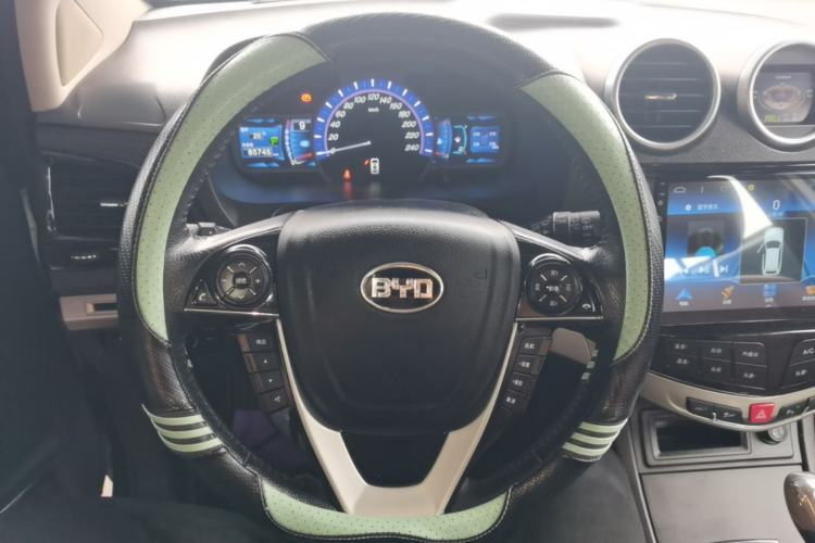 Used BYD S7 2015 2.0T Upgraded Automatic Luxury Version Steering Wheel