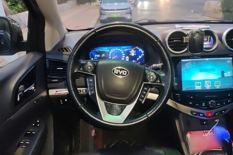 Used BYD S7 2015 2.0T Automatic Flagship Edition Steering Wheel
