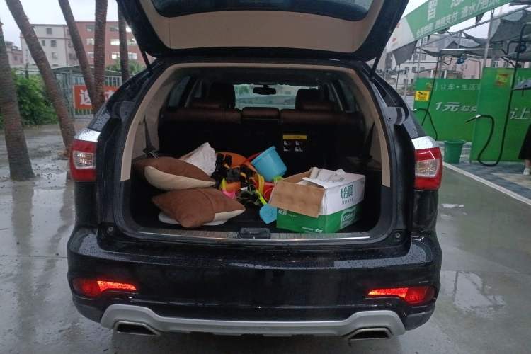 Used BYD S7 2015 2.0T Upgraded Automatic Luxury Version Trunk