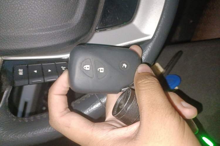 Used BYD S7 2015 2.0T Upgraded Automatic Luxury Version Vehicle Key
